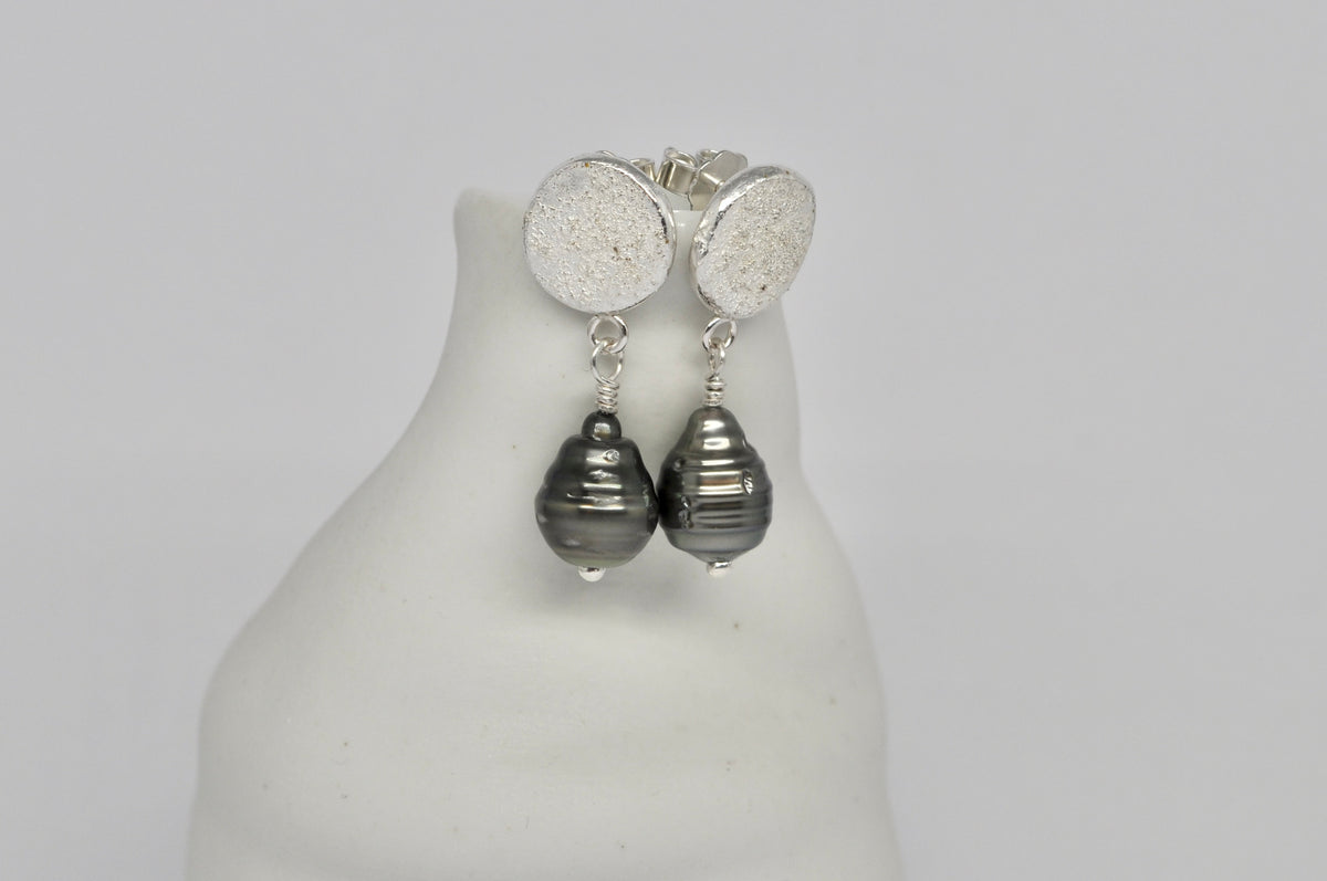 Silver Disc & Tahitian Pearl Earrings