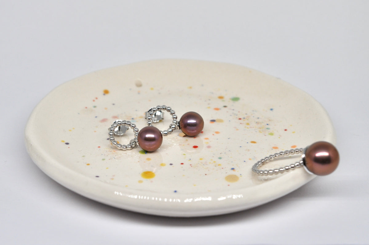 Dainty and Minimalist 18k White Gold Beaded Ring With Edison Pearl