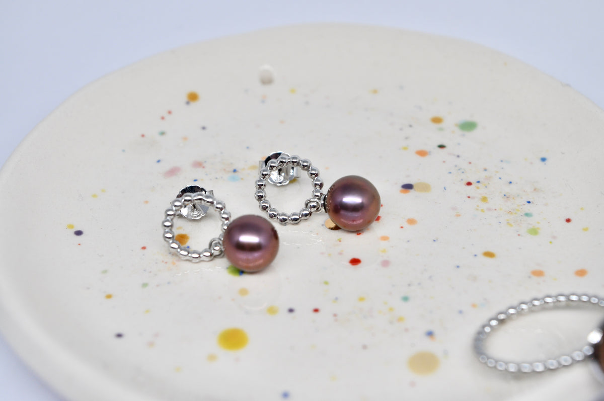 White Gold Beaded Circle Stud Earrings with Edison Freshwater Pearls