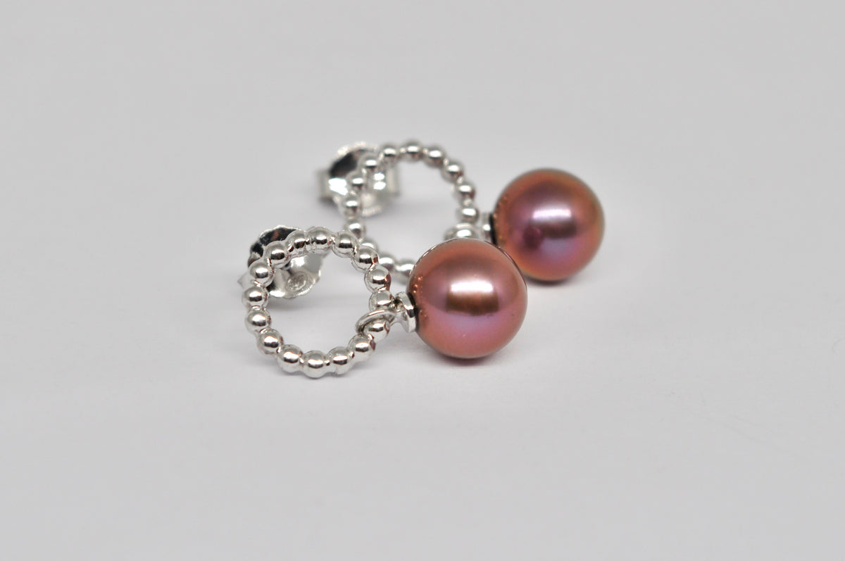 White Gold Beaded Circle Stud Earrings with Edison Freshwater Pearls