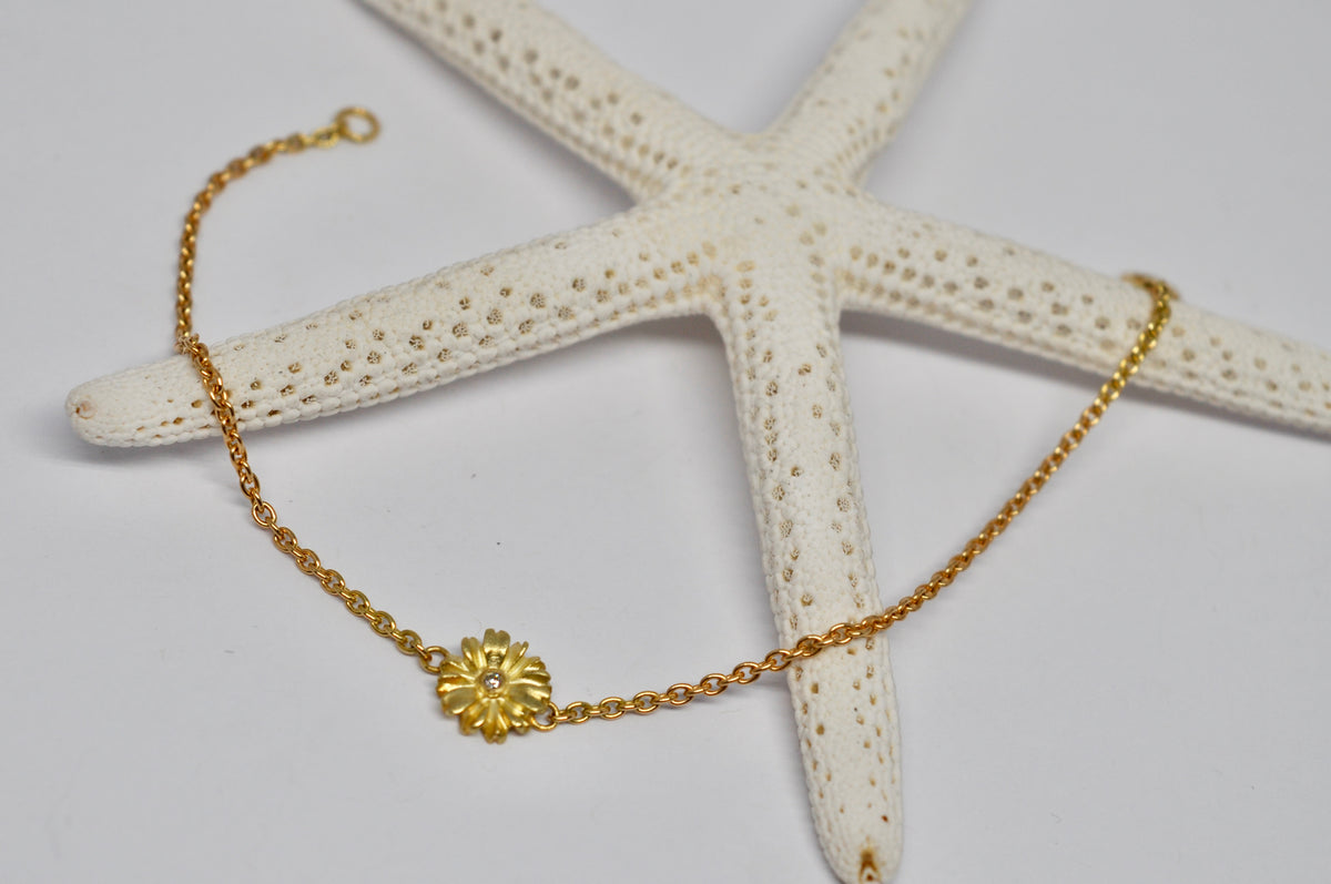 Diamond Daisy Bracelet in 18K Yellow Gold
