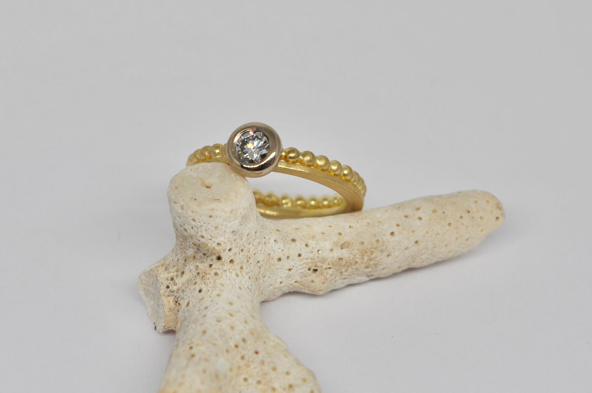 18K Yellow Gold Diamond Bezel Ring with Beaded Band