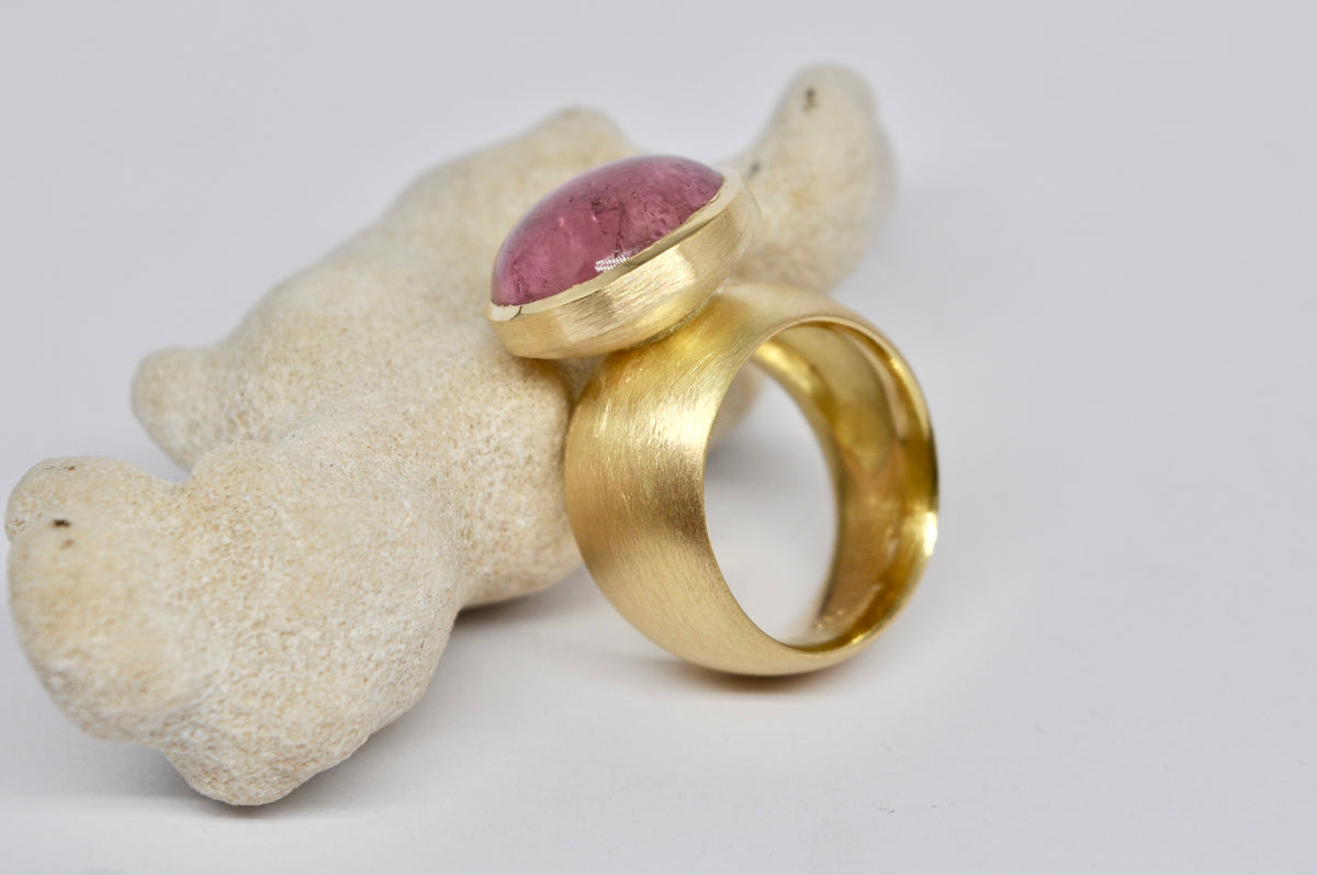Handcrafted Gold Ring with Pink Tourmaline Cabochon