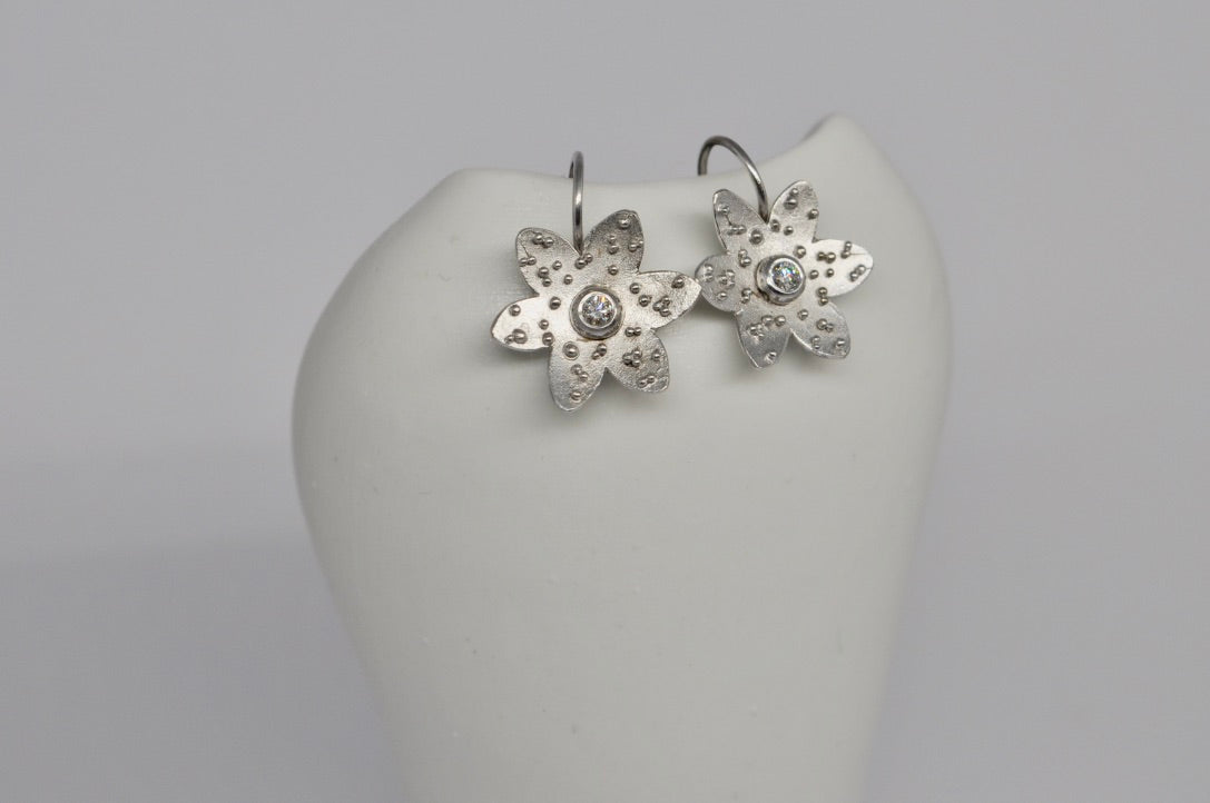 Diamond Flower Earrings in 18K White Gold