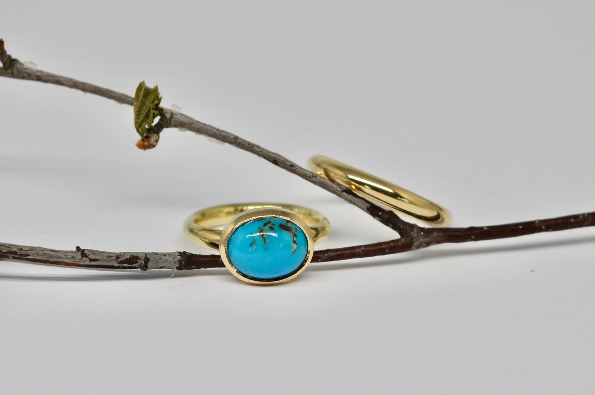 Turquoise & 18K Yellow Gold Wedding Band Set