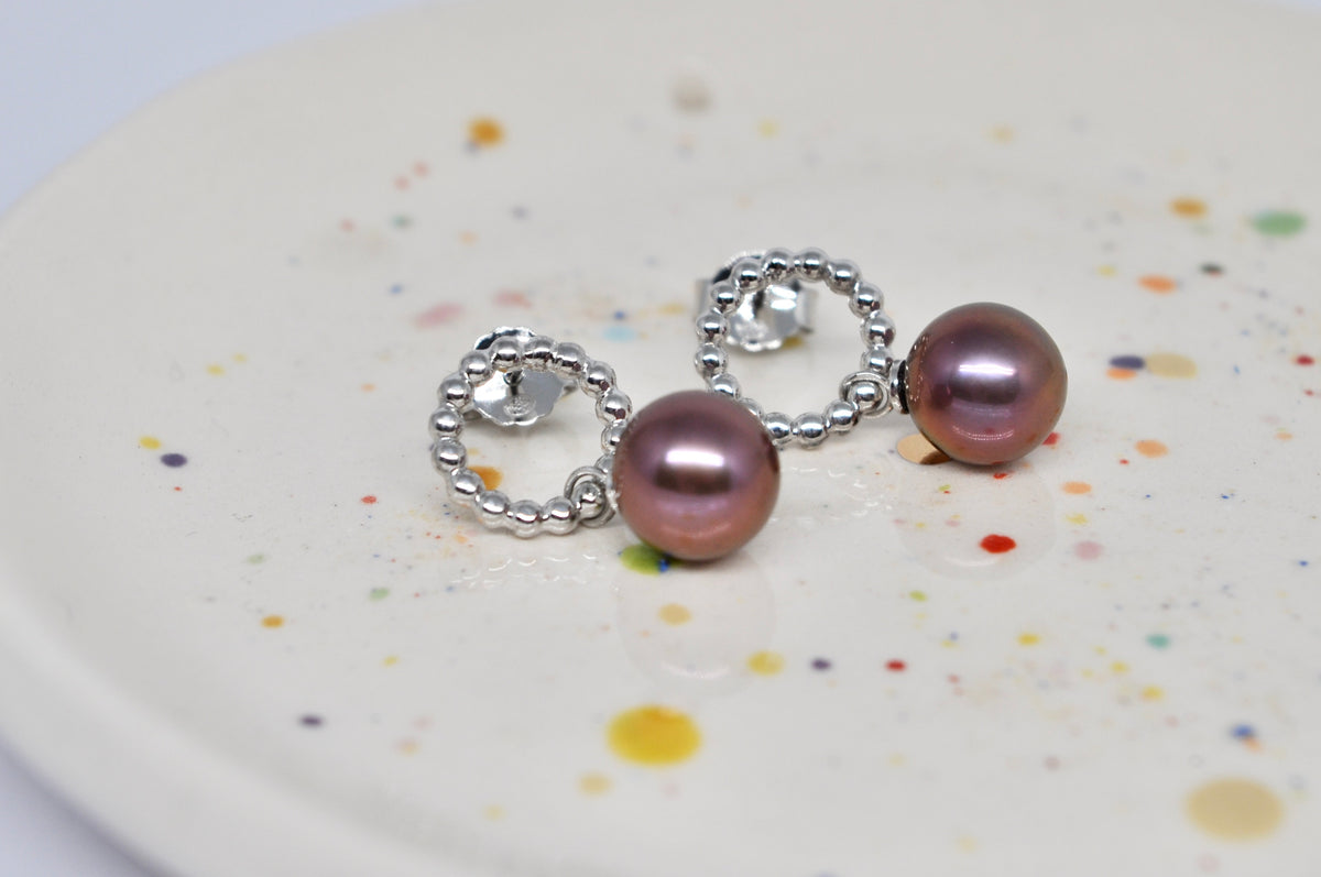 White Gold Beaded Circle Stud Earrings with Edison Freshwater Pearls