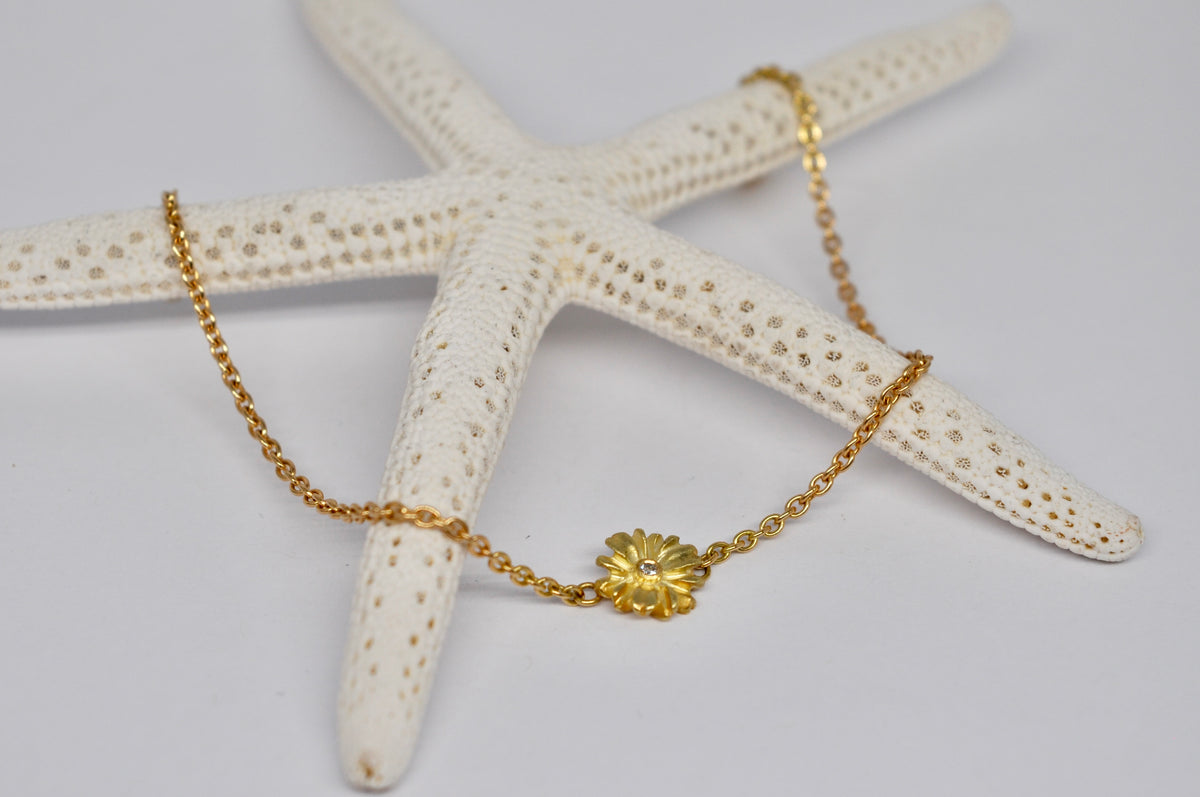 Diamond Daisy Bracelet in 18K Yellow Gold