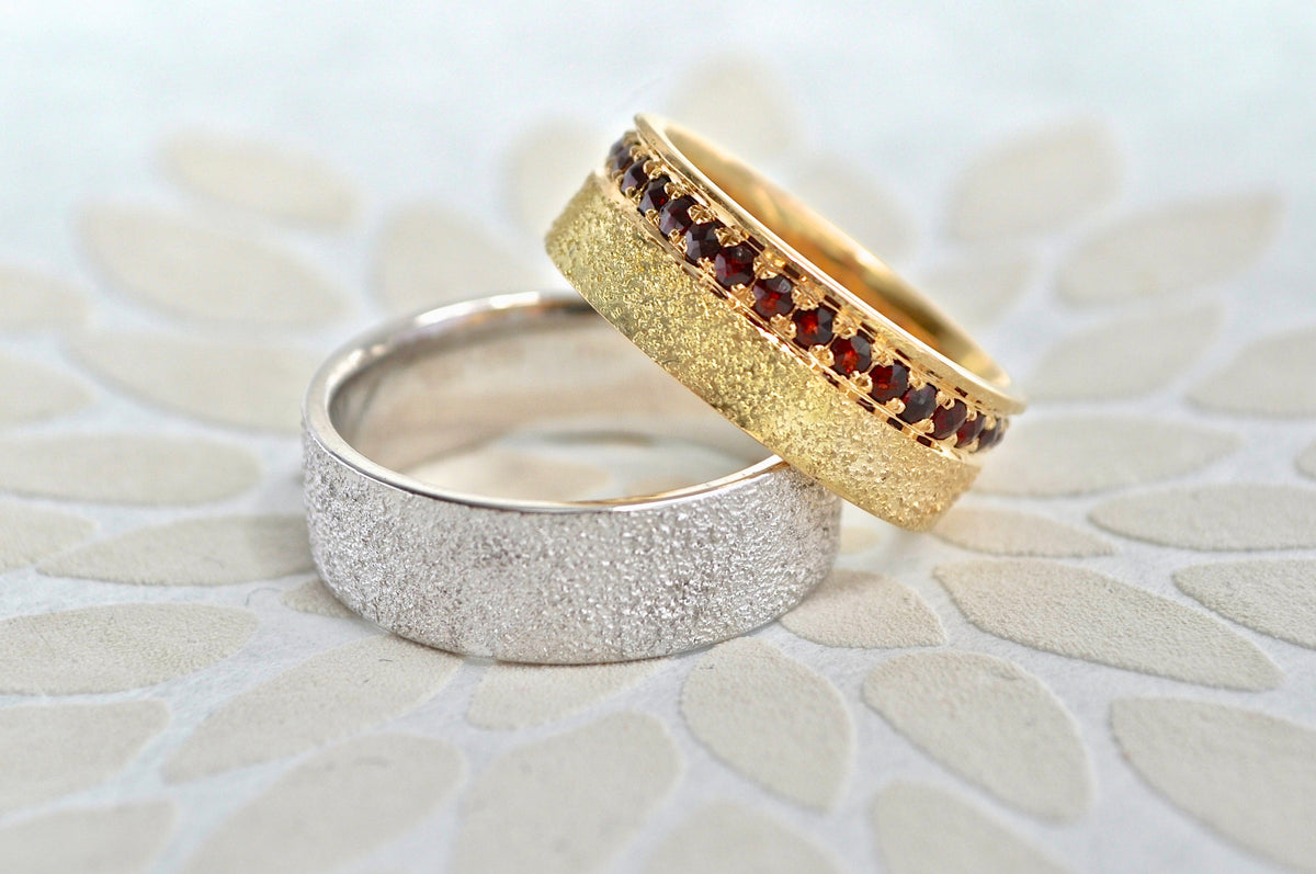 18k white and yellow gold wedding rings, Garnet