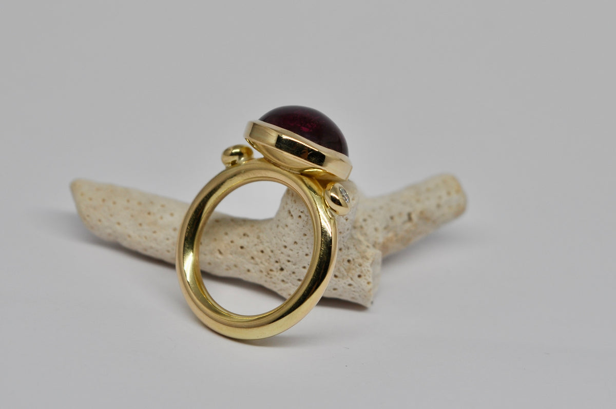 18K Gold Red Tourmaline Cabochon Ring with Diamond Accents