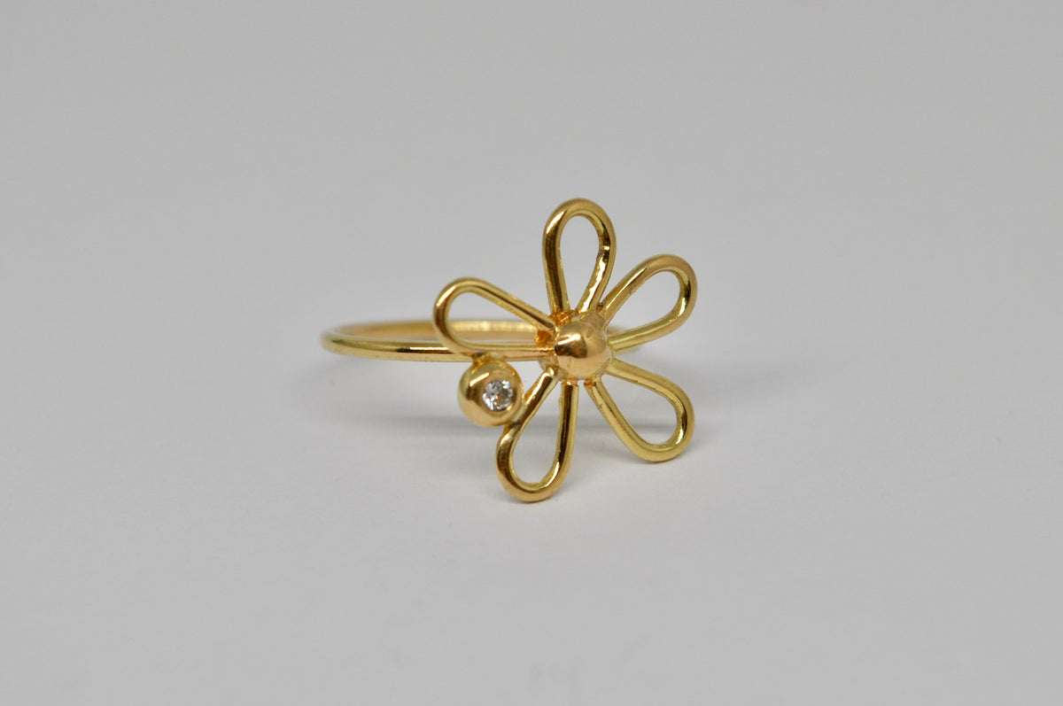 Wildflower Diamond Ring in 18k Yellow Gold