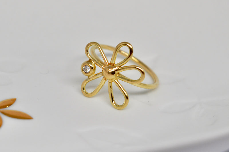 Wildflower Diamond Ring in 18k Yellow Gold