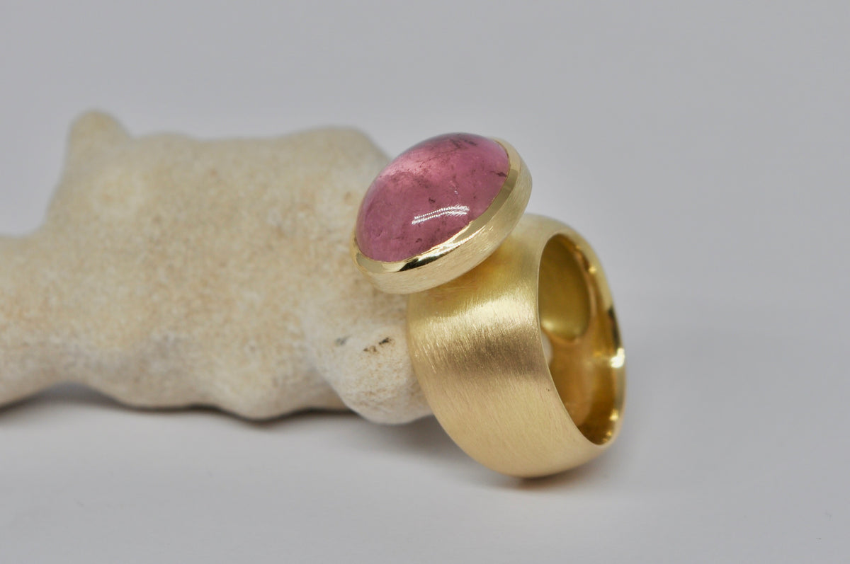 Handcrafted Gold Ring with Pink Tourmaline Cabochon