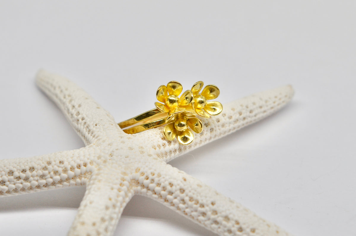 Dainty 18K Yellow Gold Daisy Flower Ring